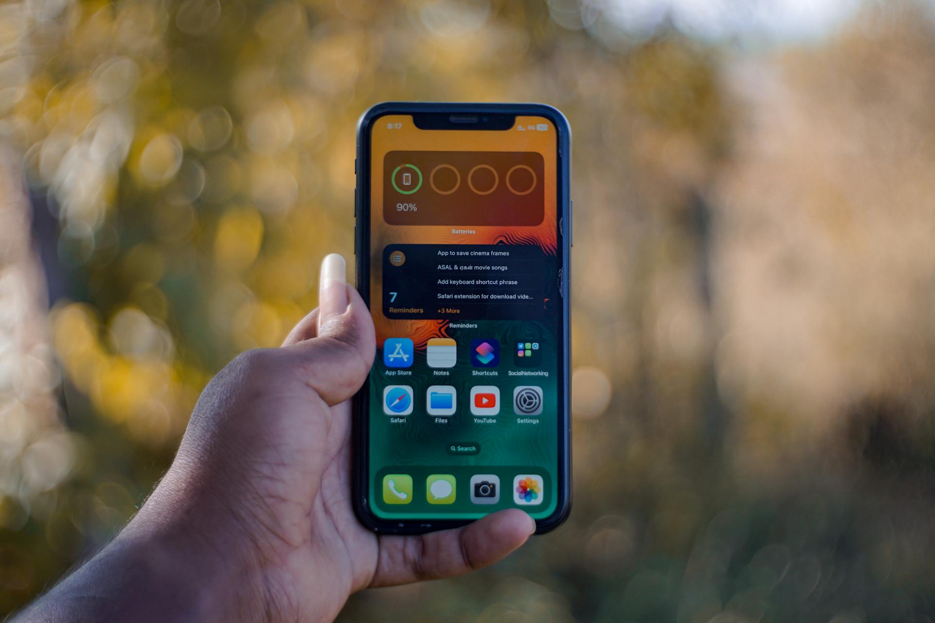 Cum să reduci consumul de date pe iPhone și Android în timp ce folosești un eSIM în Turcia